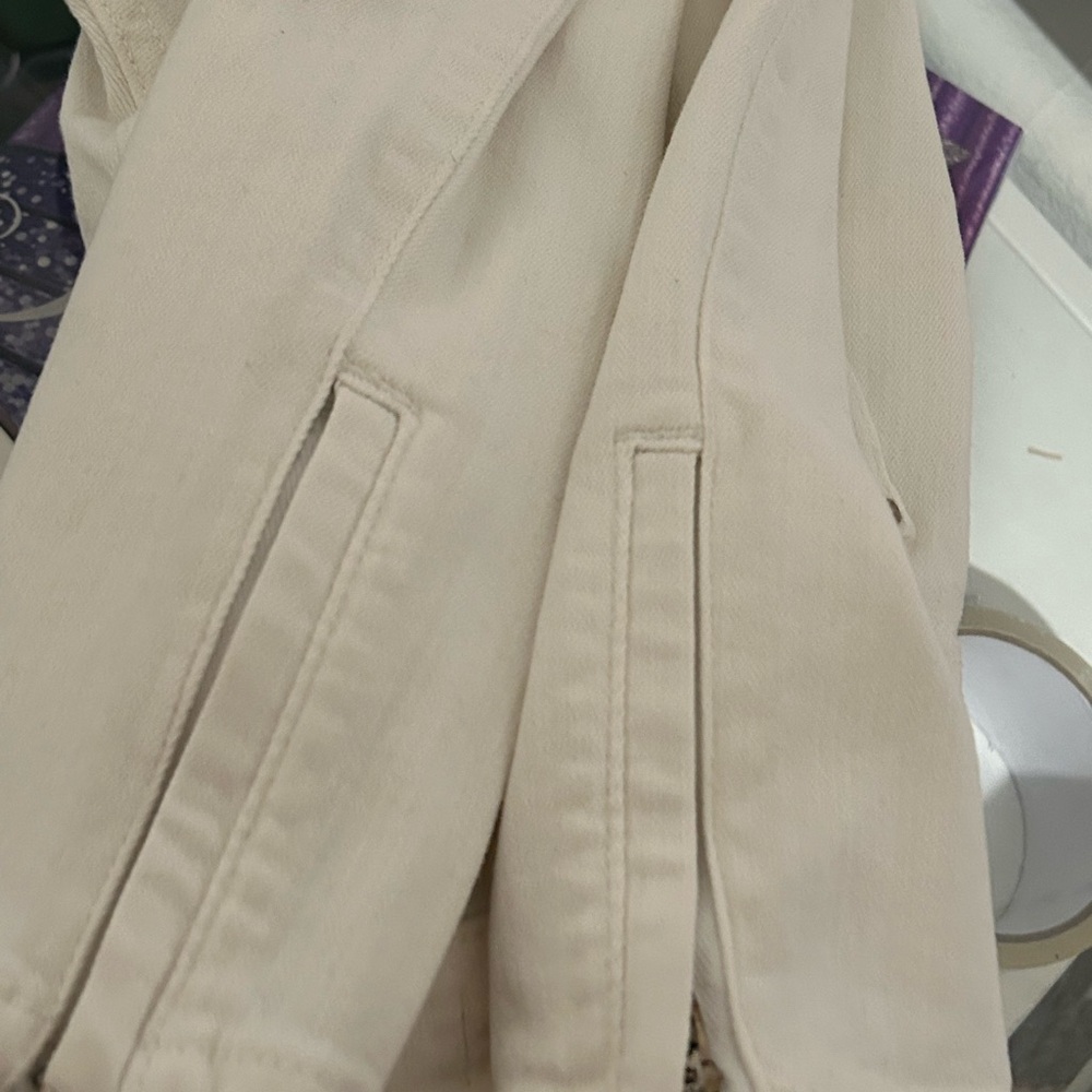 G by Guess Cream Skinny Pants